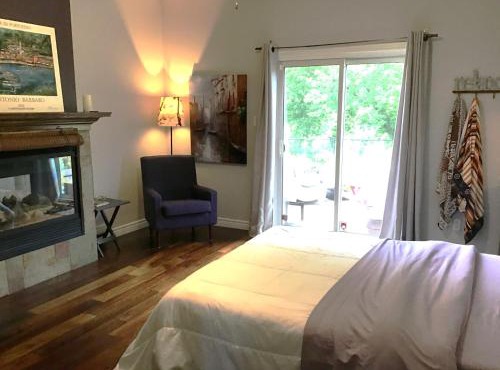 Quiet Cozy Luxury on the Thames in Ontario!