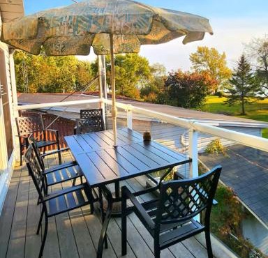 Waterfront Comfy Guesthouse, PEC