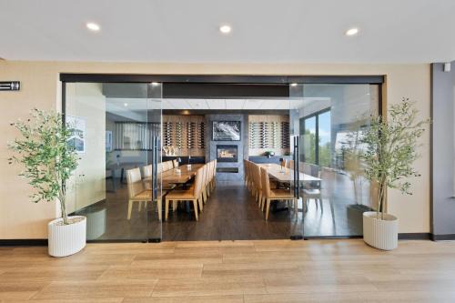 The Jordan Hotel Ramada by Wyndham