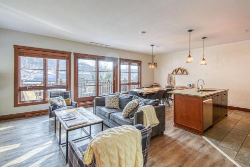 Versant Soleil Family Condo at Versant Nord