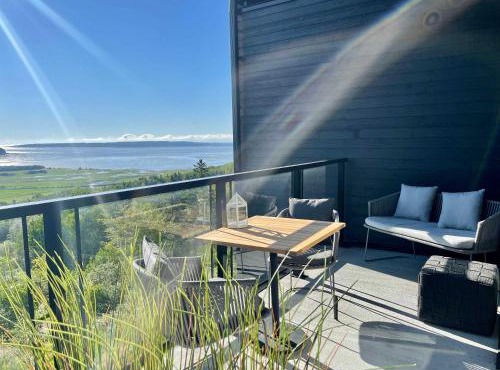 411 - Luxury Condo - Incredible View & Pool