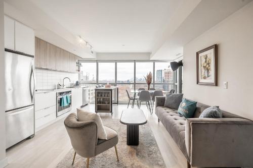 Panoramic view Condo 2 BR 2 BA Free parking
