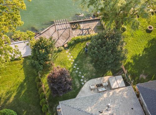 Birds Eye View on Erie with Hot Tub & Game Room