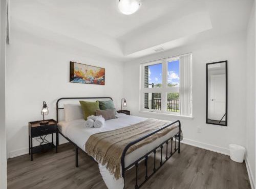 Stylish 1BR Condo in Prime Location with Parking and Wi Fi