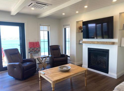 Ocean Front 3Bdrm Saltbox 'SeaForever' wHot Tub