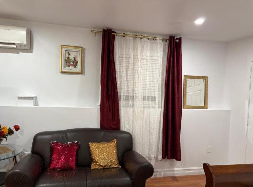 Bachelor and Double room in Bedford, Halifax