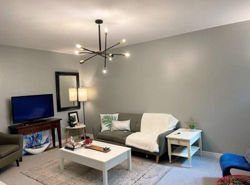 Superb Spacious Loft Old Toronto near Distillery District
