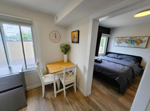 JstLikeHome - Old Ottawa Suite & Guesthouse