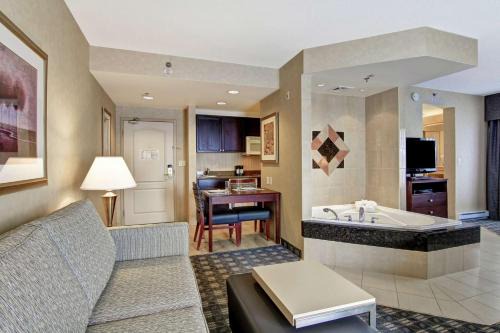 Homewood Suites by Hilton Toronto Oakville
