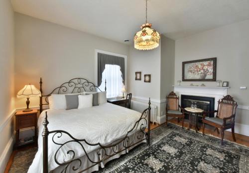 Brockamour Manor Bed and Breakfast