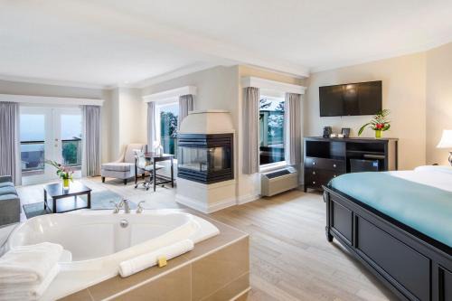 Villa Eyrie Resort 
